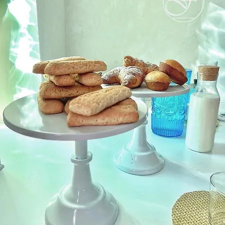 Trullo Con Piscina Privata Bed & Breakfast *