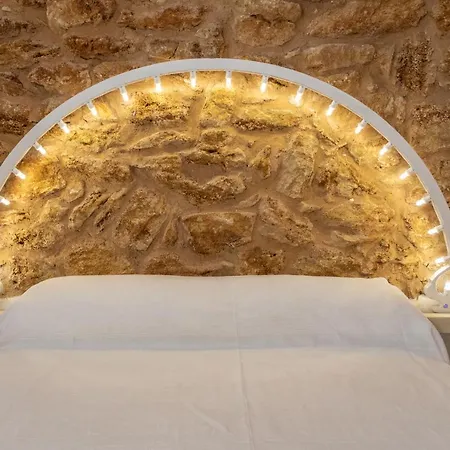 Trullo Con Piscina Privata *