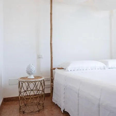 Trullo Con Piscina Privata * Racale