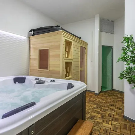 Bed & Breakfast Trullo Con Piscina Privata *