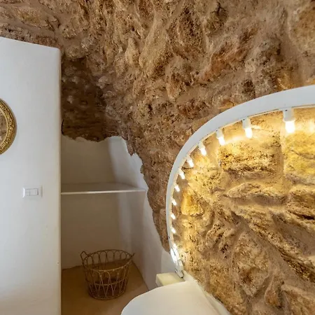 Caratteristico Trullo Salentino Con Piscina Racale