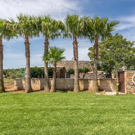 Trullo Con Piscina Privata
